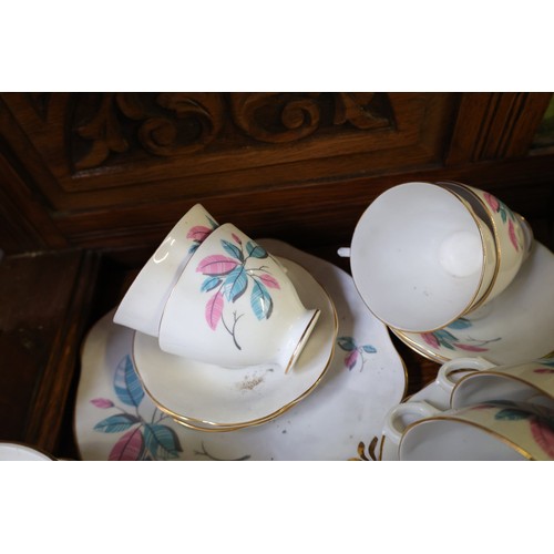 1078 - Various Items Including Porcelain Tableware Continental Porcelain Pith Helmet, etc. Each Photographe... 