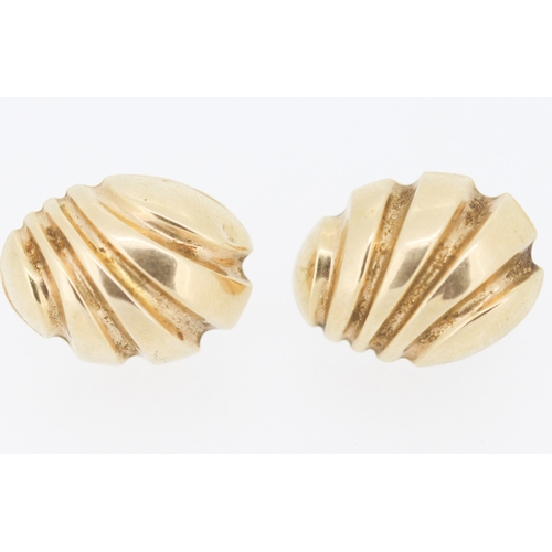 161 - Pair of Attractively Detailed 9 Carat Yellow Gold Shell Motif Earrings 2cm High