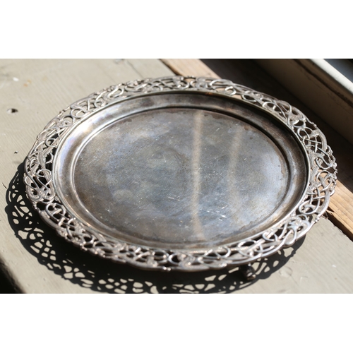 Irish Silver Salver 25cm Diameter Hallmarked West & Son, Dublin 1918