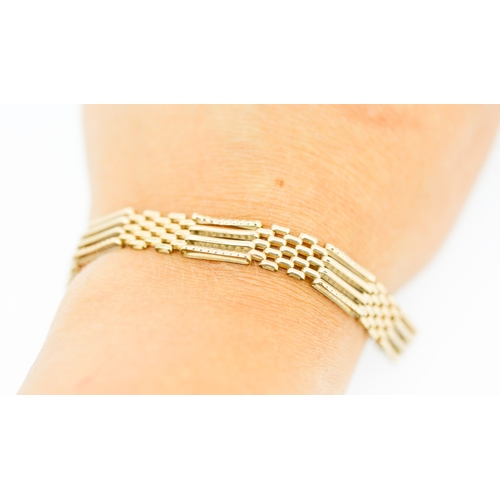 9 Carat Yellow Gold Gate Link Bracelet Heart Padlock Clasp with Safety Chain 19cm Long