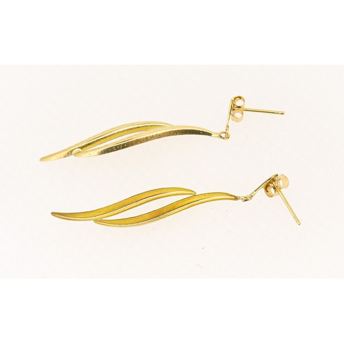 10 - Pair of 9 Carat Yellow Gold Leaf Motif Drop Earrings 3.5cm Drop