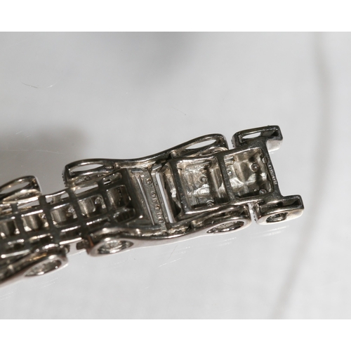 12 - Finely Detailed Diamond Cluster Set Fancy Link Bracelet Mounted in 9 Carat White Gold 21.5cm Long To... 