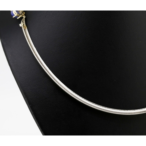 13 - Attractively Detailed Star Sapphire Seven Stone Graduated Form Omega Link Necklace Further Set with ... 