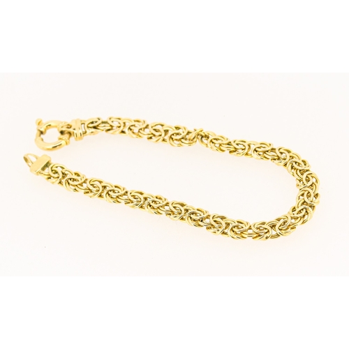 17 - 9 Carat Yellow Gold Byzantine Link Bracelet 19.5cm Long Note Some Repair Needed
