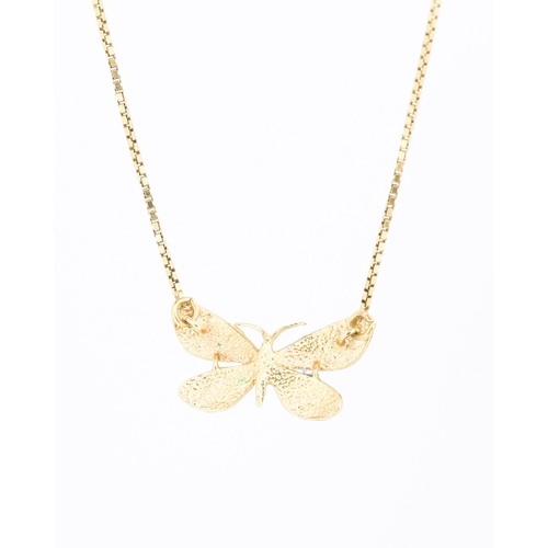 48 - Finely Detailed Enamel Decorated Butterfly Pendant Necklace Mounted in 18 Carat Yellow Gold Pendant ... 