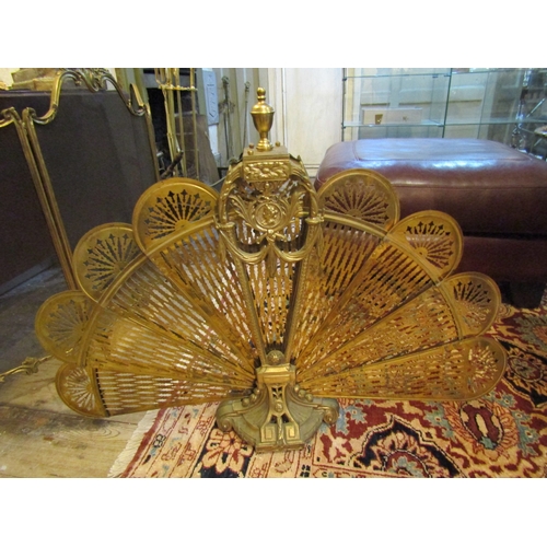286 - Antique Cast Brass Peacock Motif Fan Tail Fire Guard Full Size