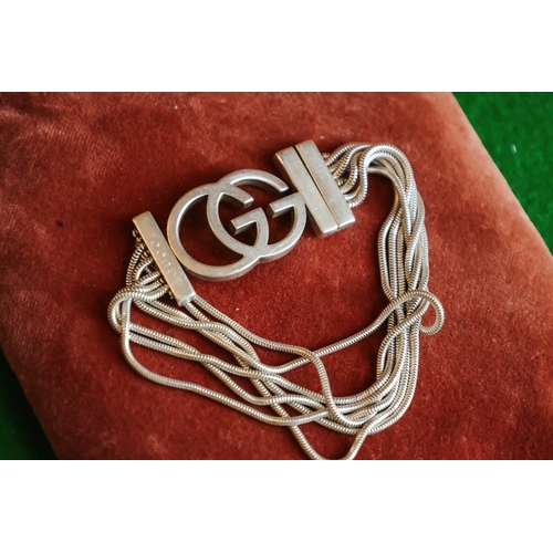 73 - Vintage Gucci Silver Ladies Bracelet Attractive Design