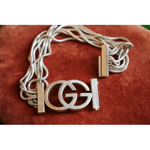 73 - Vintage Gucci Silver Ladies Bracelet Attractive Design
