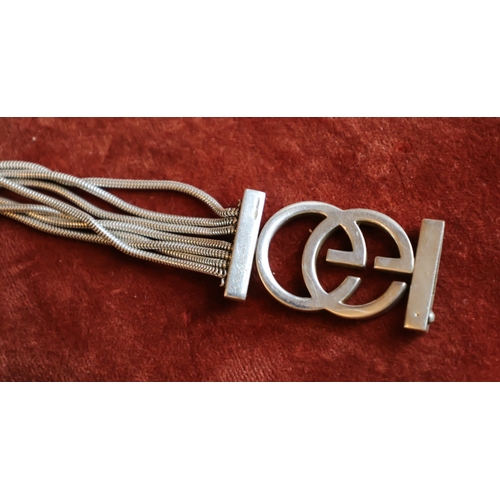 73 - Vintage Gucci Silver Ladies Bracelet Attractive Design