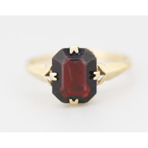 259 - Red Garnet Set Single Stone Ring Mounted in 9 Carat Yellow Gold Ring Size P
