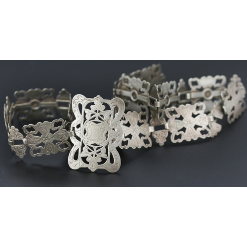 263 - Finely Detailed Silver Plated Antique Nurses Belt 68cm Long