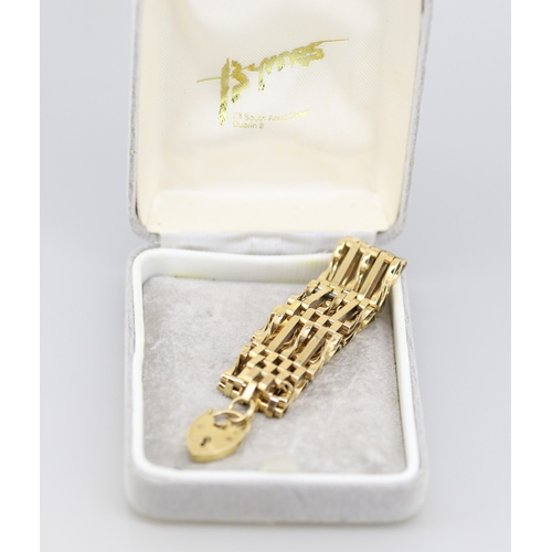 266 - 9 Carat Yellow Gold Gate Link Bracelet Heart Padlock Clasp and Safety Chain 18cm Long