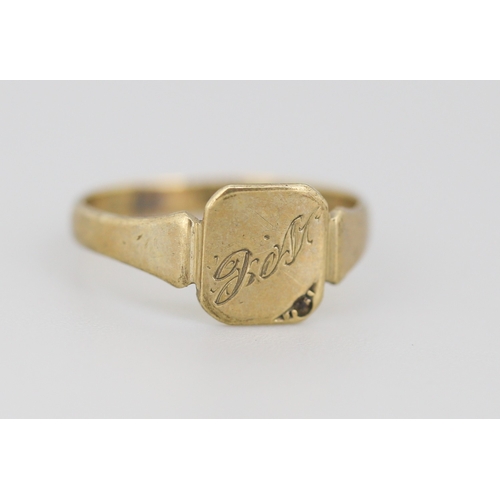 272 - 9 Carat Yellow Gold Signet Ring Size L