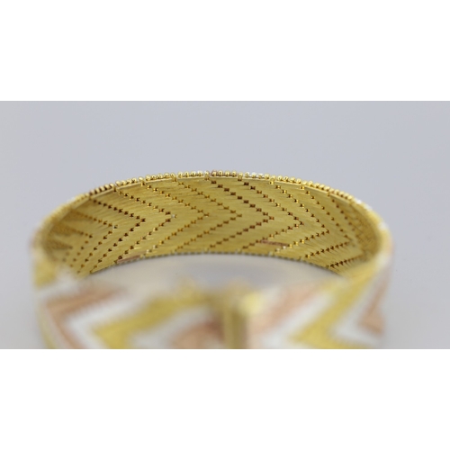 287 - Attractively Detailed Silver Gilt Tri-Colour Chevron Link Bracelet 18cm Long