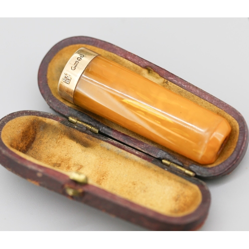 66 - 15 Carat Rose Gold Mounted Amber Cigar Holder with Original Presentation Case