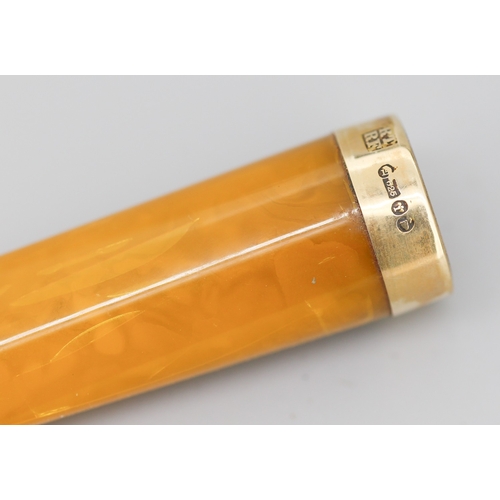 66 - 15 Carat Rose Gold Mounted Amber Cigar Holder with Original Presentation Case