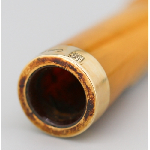 66 - 15 Carat Rose Gold Mounted Amber Cigar Holder with Original Presentation Case