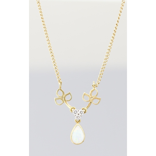 72 - Finely Detailed Opal and Diamond Set Ladies Pendant Necklace Mounted on 18 Carat Yellow Gold Chain 4... 