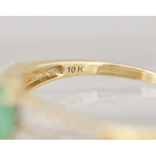 45 - Pear Cut Emerald Set Ring with Two Row Gemset Cluster Set Shoulders Mounted in 10 Carat Yellow Gold ... 