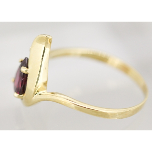 50 - Finely Detailed Pear Cut Garnet Set Ring Mounted in 9 Carat Yellow Gold Ring Size S