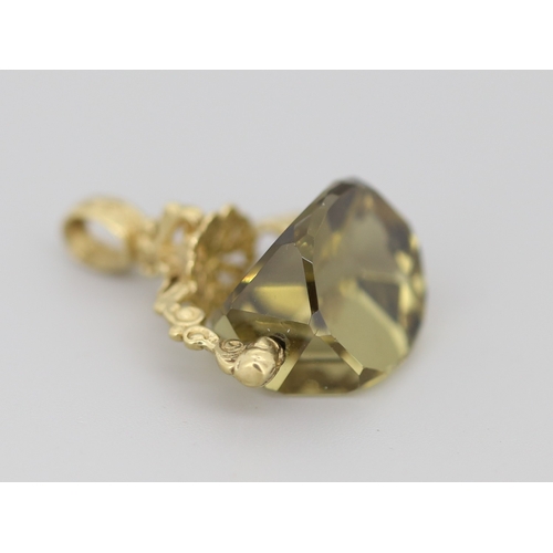 62 - Finely Detailed Citrine Set Swivel Fob Pendant Mounted in 9 Carat Yellow Gold 2.5cm
