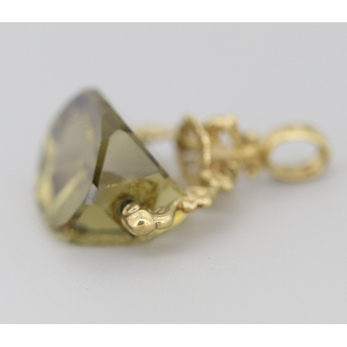 62 - Finely Detailed Citrine Set Swivel Fob Pendant Mounted in 9 Carat Yellow Gold 2.5cm