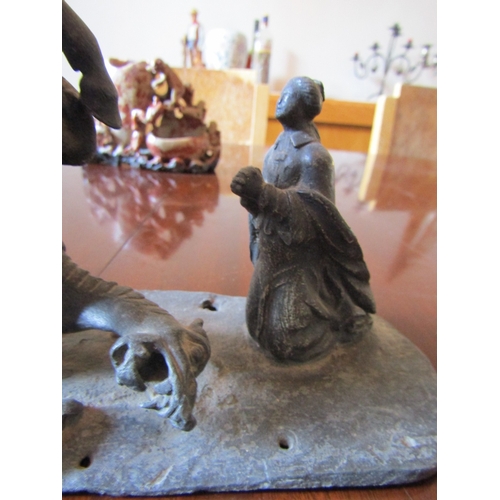 18 - Persian School Antique Bronze Sculpture Attacking Crusader Mounted on Integral Shaped Base Approxima... 