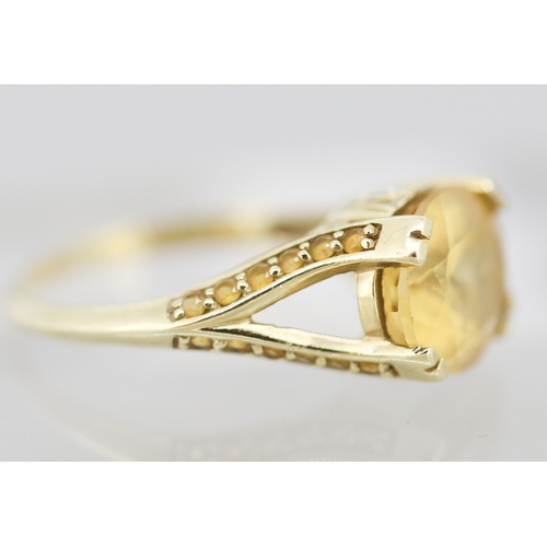 47 - Finely Detailed Citrine Set Ring with Diamond Inset and Further Citrine Set to Shoulders Mounted in ... 