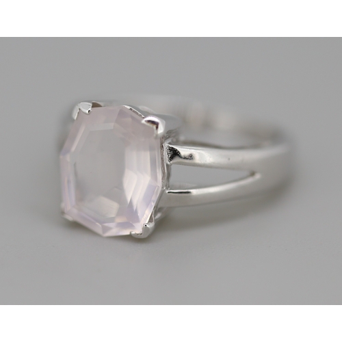 50 - Unusual Form Quartz Set Single Stone Ring Mounted in 9 Carat White Gold Ring Size N