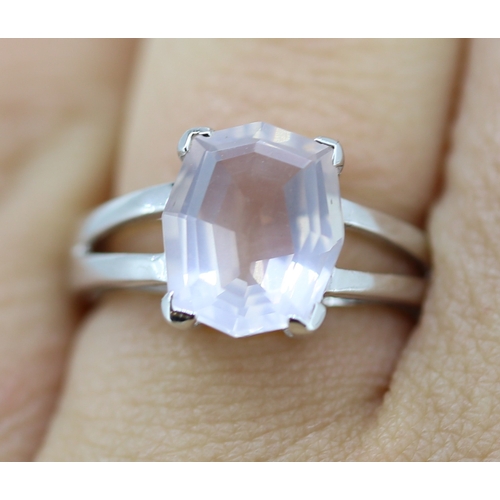 50 - Unusual Form Quartz Set Single Stone Ring Mounted in 9 Carat White Gold Ring Size N