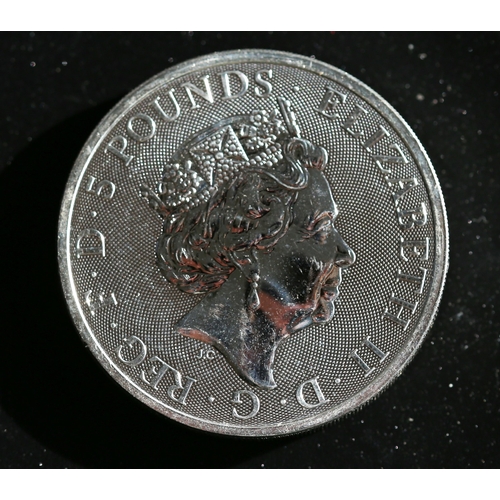31 - 2 Ounce Fine Silver Commemorative 5 Pounds Coin Black Bull of Clarence Queen Elizabeth II 2018