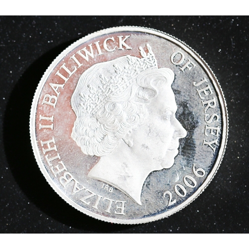 46 - Sterling Silver Commemorative 5 Pounds Coin 'Sir Winston Churchill' Bailiwick of Jersey Queen Elizab... 
