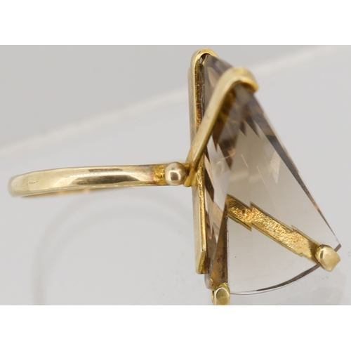 10 - Modernist Form Smoky Quartz Set Single Stone Cocktail Ring Mounted in 9 Carat Yellow Gold Ring Size ... 
