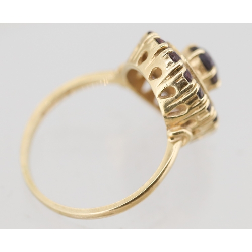 2 - Finely Detailed Red Garnet Set Cluster Ring Mounted in 9 Carat Yellow Gold Ring Size R