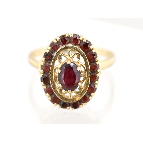 2 - Finely Detailed Red Garnet Set Cluster Ring Mounted in 9 Carat Yellow Gold Ring Size R