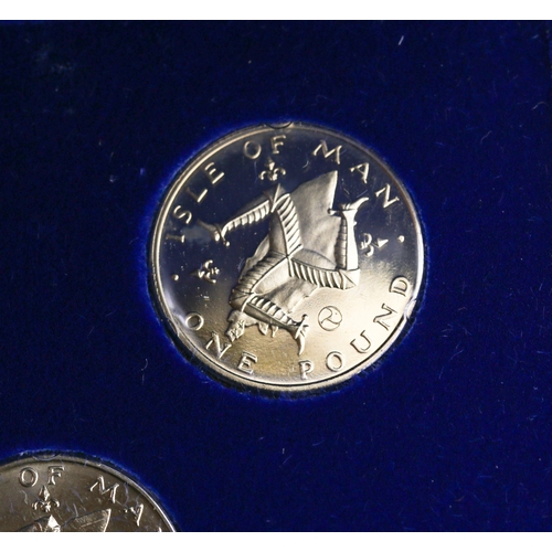 56 - Sterling Silver Isle of Man 1 Pound Coin Set Queen Elizabrht II 1979, Probjoy Mint Encapsulated with... 