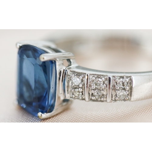 28 - London Blue Topaz Set Ring with Diamond Cluster Set Shoulders, Mounted in 9 Carat White Gold, Ring S... 