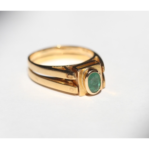 30 - Bezel Set Emerald and Diamond Nine Stone Cluster Set Reversible Flip Ring, Mounted in 18 Carat Yello... 