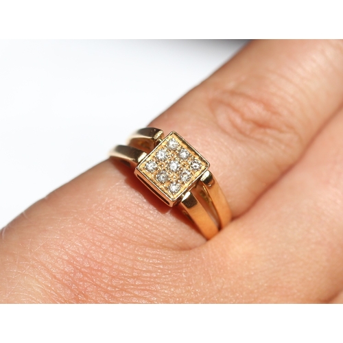 30 - Bezel Set Emerald and Diamond Nine Stone Cluster Set Reversible Flip Ring, Mounted in 18 Carat Yello... 