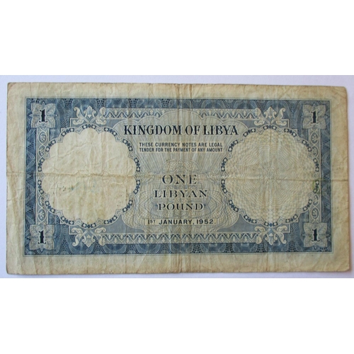 139 - World range generally fair/ fine with Libya 1952 £1, Lebanon 1942 50 piastres, 1950 50 piastres, Ita... 