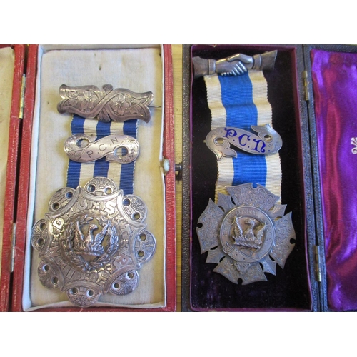 85 - Collection of Masonic, RAOB, Odd Fellows, Rotary and similar silver jewels (22, 5 are with boxes) an... 