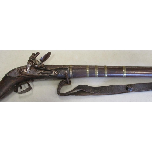 88 - Sindh early 19th century flintlock rifle with 1801 East India Company lockplate, mother of pearl dec... 