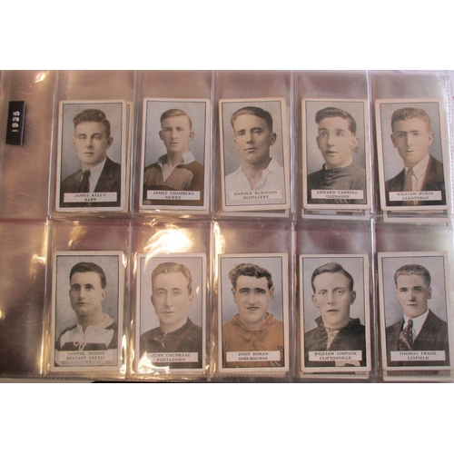 11 - Coln. of complete sets, in an album, in variable cond., incl. Anstie Scout Series, E.R.B. Dogs Serie... 