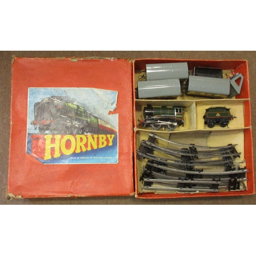 472 - Hornby O gauge collection, generally good to good plus in good boxes (where present), with Passenger... 