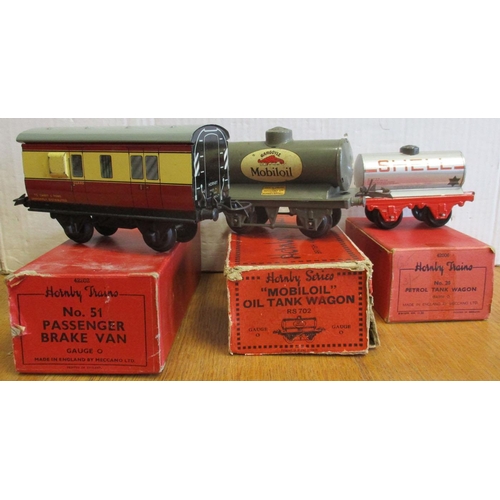 476 - Hornby. O gauge collection, generally good plus in good or better boxes, with 4-wheel coaches (4), w... 