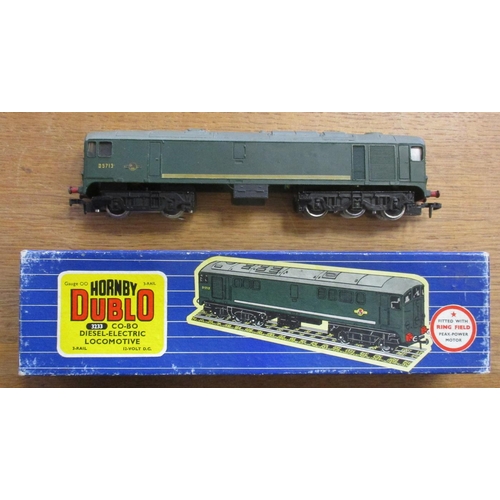 563 - Hornby Dublo. Pair of Co-Co locomotives, generally excellent in good plus boxes, with 2-rail BR gree... 