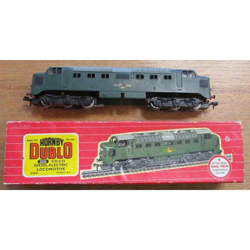 563 - Hornby Dublo. Pair of Co-Co locomotives, generally excellent in good plus boxes, with 2-rail BR gree... 