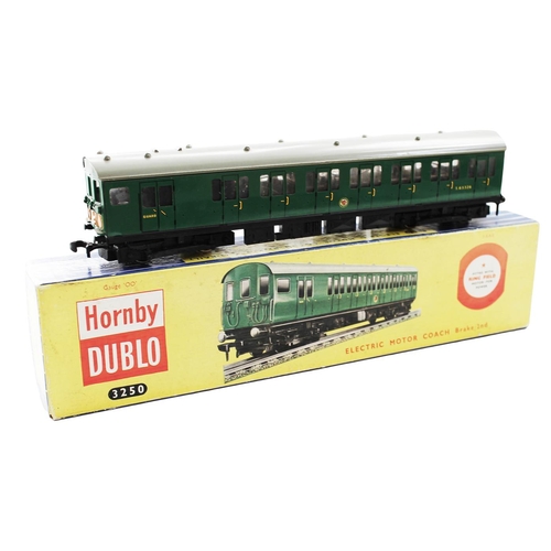 567 - Hornby Dublo. BR green S65326 Class 501 Suburban No. 3250, excellent in excellent box. (Ramsay L16) ... 