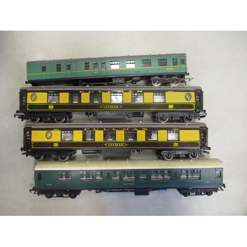 574 - Hornby. Mainly Hornby with odd Lima etc, with boxed Railcar No R157, goods wagons (4), unboxed locom... 