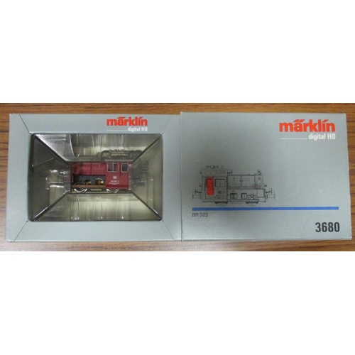 582 - Marklin. HO gauge collection of locomotives, generally excellent in good plus boxes, with Nos. 3774 ... 